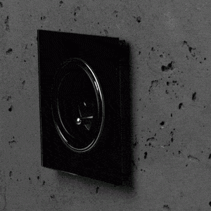 SOUL_animacja-(gniazdo-czarne-ramka-szklana).gif